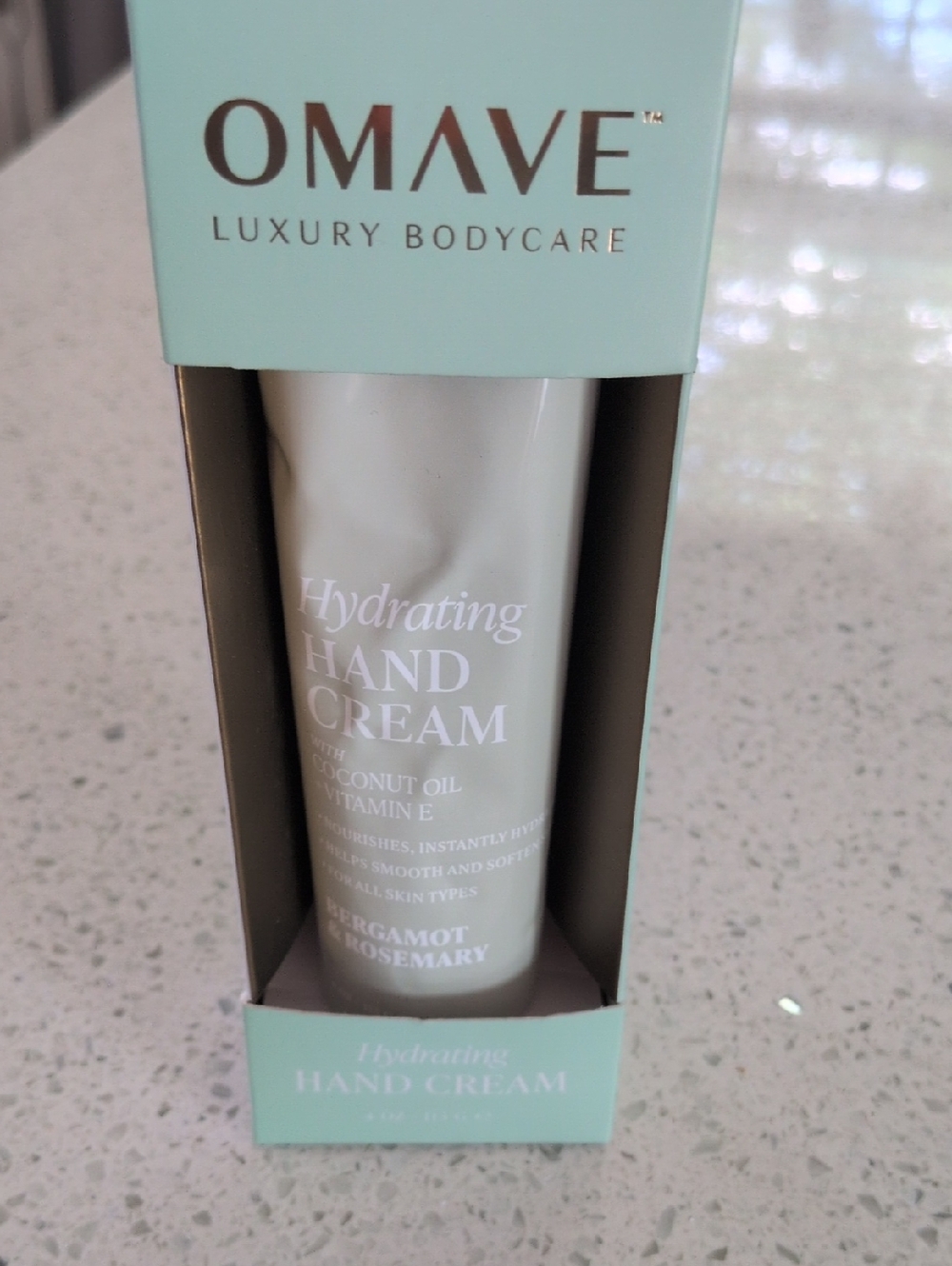 OMAVE Luxury  BODY CARE Hydrating Hand Cream -Bergamot Rosemary